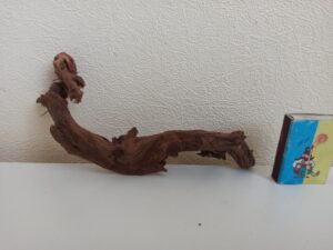 Коряга декор для акваріума # 20. Кораловий корінь. Ціна 100 грн.