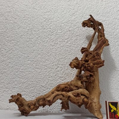 Композиція з коряг для акваріума #12. Кораловий корінь. Ціна 750 грн.