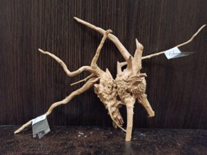 Композиція з коряг для акваріума #13. Азалія. Ціна 270 грн.