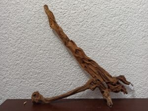 Композиція з коряг для акваріума #25. Кораловий корінь. Ціна 380 грн.