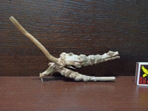 Коряга декор для акваріума # 3. Азалія. Ціна 160 грн.