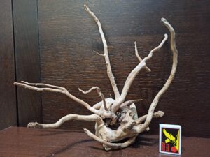 Композиція з коряг для акваріума #30. Азалія. Ціна 385 грн.