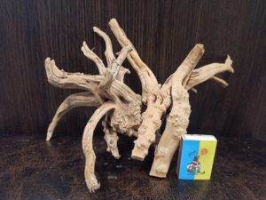 Композиція з коряг для акваріума #2. Азалія. Ціна 365 грн.