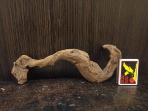 Коряга декор для акваріума # 21. Кораловий корінь. Ціна 140 грн.