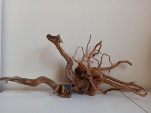 Композиція з коряг для акваріума #13. Азалія. Ціна 740 грн.