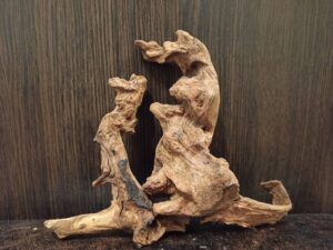 Композиція з коряг для акваріума #20. Азалія. Ціна 460 грн.