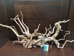 Композиція з коряг для акваріума #1. Азалія. Ціна 1200 грн.