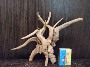 Композиція з коряг для акваріума #29. Азалія. Ціна 240 грн.
