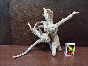 Композиція з коряг для акваріума #9. Азалія. Ціна 295 грн.