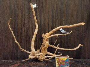 Композиція з коряг для акваріума #17. Азалія. Ціна 350 грн.
