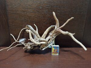 Композиція з коряг для акваріума #10. Азалія. Ціна 495 грн.